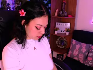 arianabelle2's Live Sex Cam Show