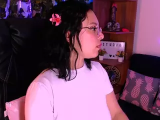 arianabelle2's Live Sex Cam Show