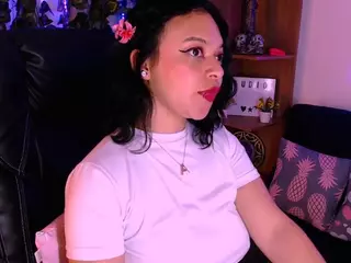 arianabelle2's Live Sex Cam Show