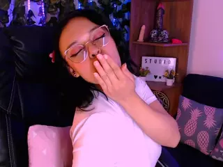 arianabelle2's Live Sex Cam Show