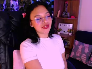 arianabelle2's Live Sex Cam Show