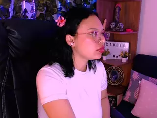 arianabelle2's Live Sex Cam Show