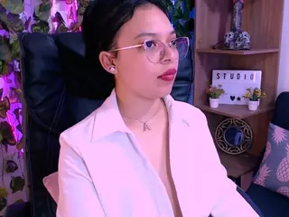 arianabelle2's Live Sex Cam Show
