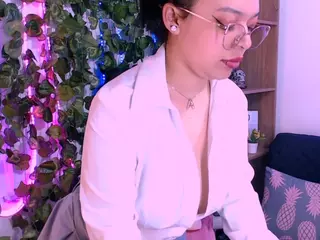 arianabelle2's Live Sex Cam Show