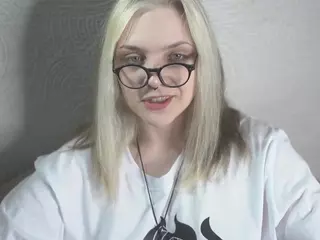 MarianElin's Live Sex Cam Show