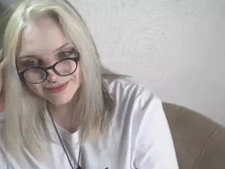 MarianElin's Live Sex Cam Show