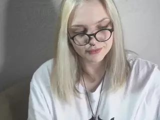 MarianElin's Live Sex Cam Show