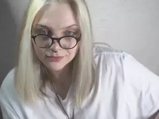 MarianElin's Live Sex Cam Show