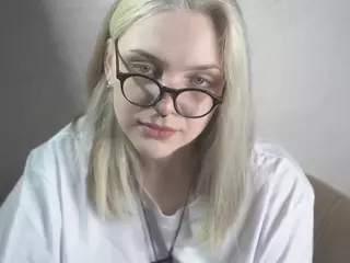 MarianElin's Live Sex Cam Show