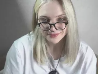 MarianElin's Live Sex Cam Show