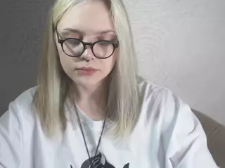 MarianElin's Live Sex Cam Show