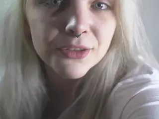 MarianElin's Live Sex Cam Show