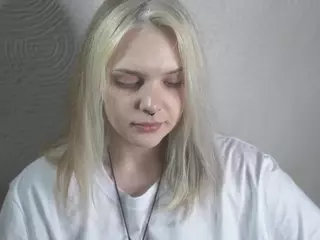 MarianElin's Live Sex Cam Show