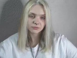 MarianElin's Live Sex Cam Show