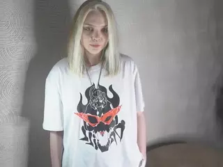 MarianElin's Live Sex Cam Show