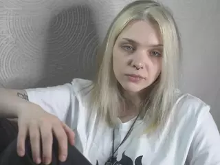 MarianElin's Live Sex Cam Show