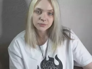 MarianElin's Live Sex Cam Show