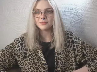 MarianElin's Live Sex Cam Show