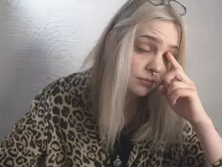MarianElin's Live Sex Cam Show