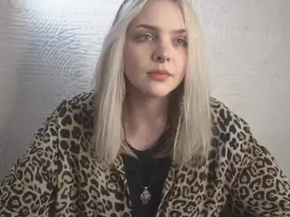 MarianElin's Live Sex Cam Show
