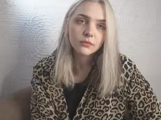 MarianElin's Live Sex Cam Show