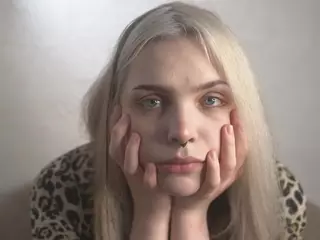 MarianElin's Live Sex Cam Show