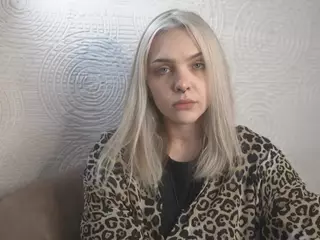 MarianElin's Live Sex Cam Show