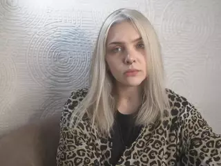 MarianElin's Live Sex Cam Show