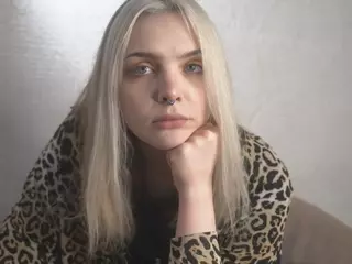 MarianElin's Live Sex Cam Show