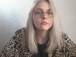 MarianElin's Live Sex Cam Show