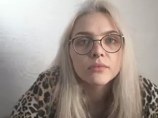 MarianElin's Live Sex Cam Show