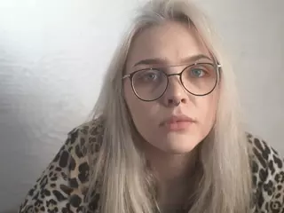 MarianElin's Live Sex Cam Show