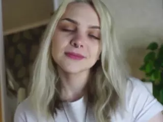 MarianElin's Live Sex Cam Show
