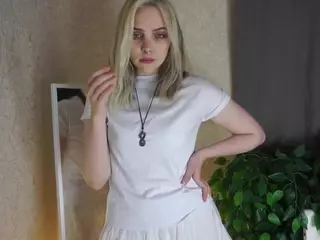 MarianElin's Live Sex Cam Show
