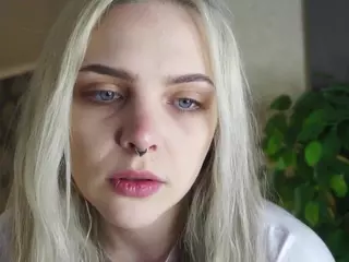 MarianElin's Live Sex Cam Show