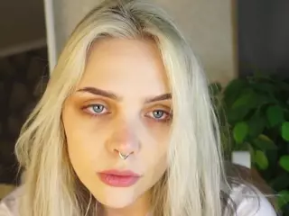 MarianElin's Live Sex Cam Show