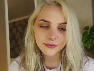 MarianElin's Live Sex Cam Show