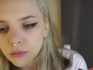 MarianElin's Live Sex Cam Show