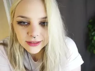MarianElin's Live Sex Cam Show
