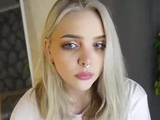 MarianElin's Live Sex Cam Show