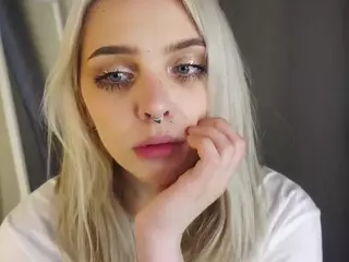 MarianElin's Live Sex Cam Show