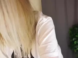 MarianElin's Live Sex Cam Show