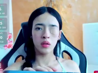 Mia-bratz's Live Sex Cam Show