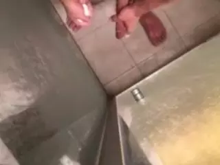 shleaky75's Live Sex Cam Show