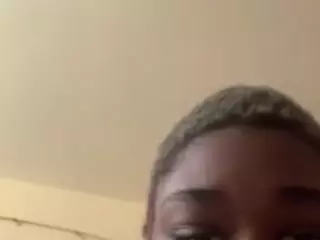 bambibae3's Live Sex Cam Show
