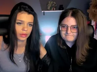 cherry-hugs's Live Sex Cam Show