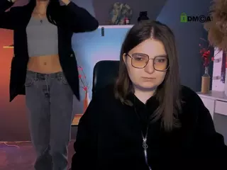 cherry-hugs's Live Sex Cam Show