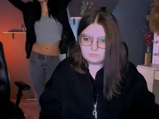 cherry-hugs's Live Sex Cam Show