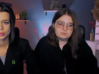 cherry-hugs's Live Sex Cam Show