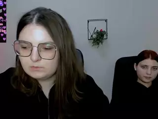 cherry-hugs's Live Sex Cam Show